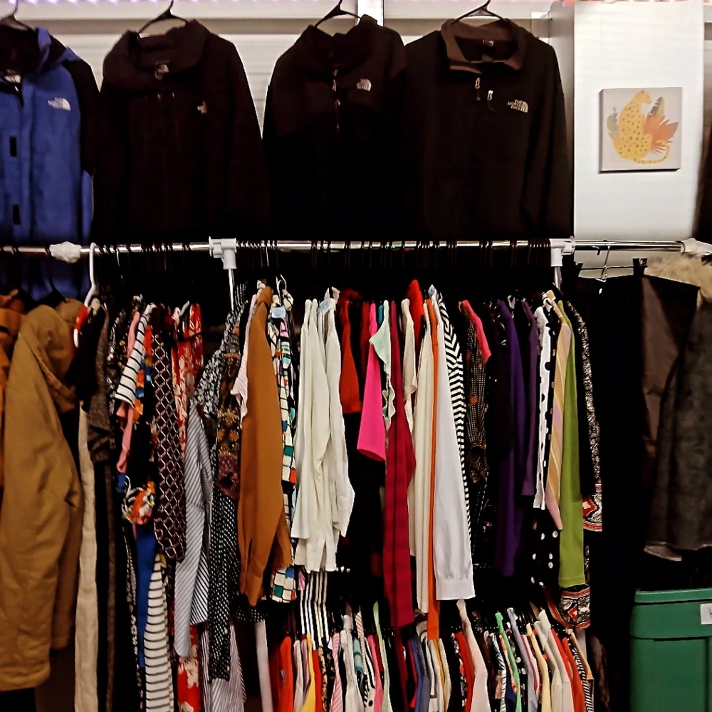 🛒SHOP OUR STORE 🛍 The Designer Clothing Exchange ♻️ Crazy Deals 🤪 - Picture 4 of 14